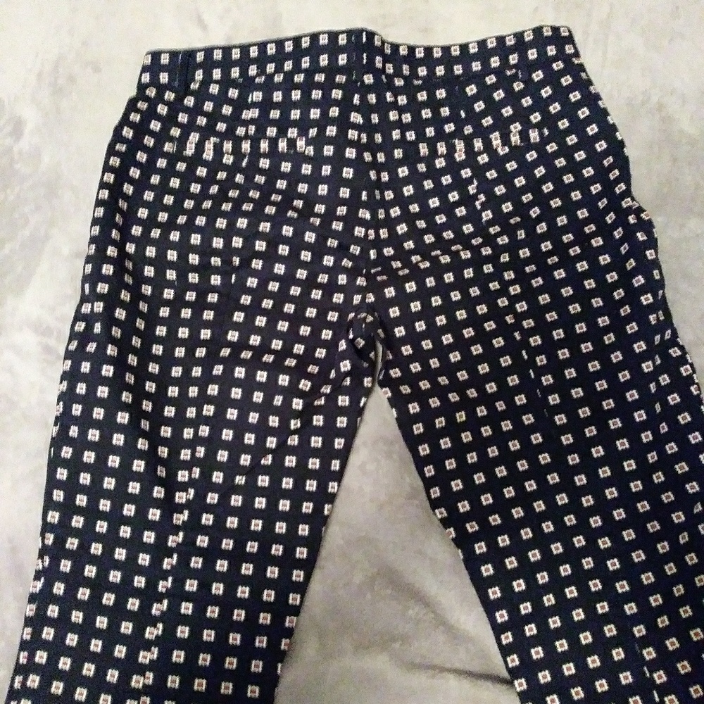 Capri pants - Picture 2 of 2